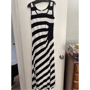 Calvin Klein Black & White Diagonal Stripe Sleeveless Maxi Dress